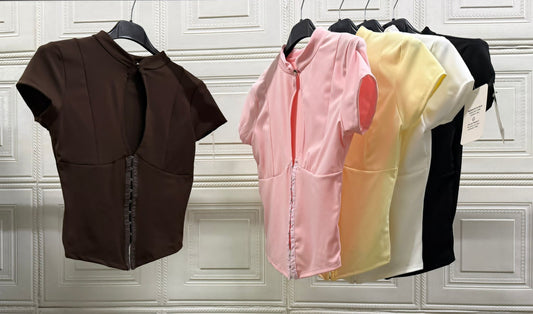 MAGLIA CON CIAPPE E PETTO APERTO