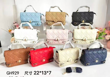 BORSA SQUADRATA CON CINTE NEI LATI