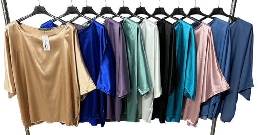 MAGLIA CURVY CON COLLANA