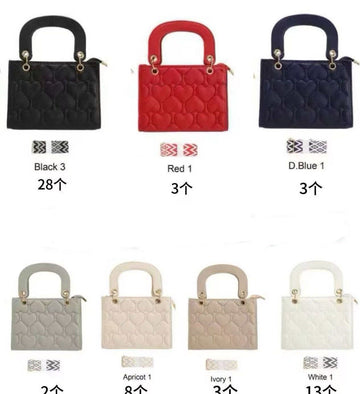 BORSA PICCOLA A CUORI IN SEMIPELLE