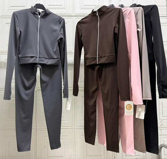 TUTA CON POLSINO IN LICRA