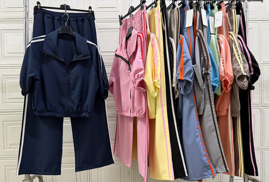 COORDINATO FELPINA CORTA A BANDE CON ZIP