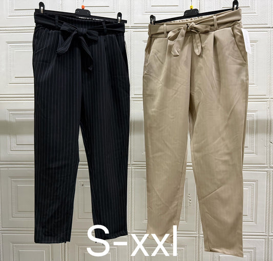 PANTALONE RIGATO CON CINTURINO NODATO