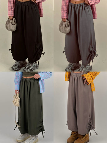 PANTALONE A PALAZZO CON MOLLA IN CAVIGLIA NEL LATO