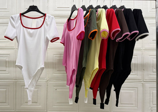 BODY BASIC CON DETTAGLI SULLE MANICHE