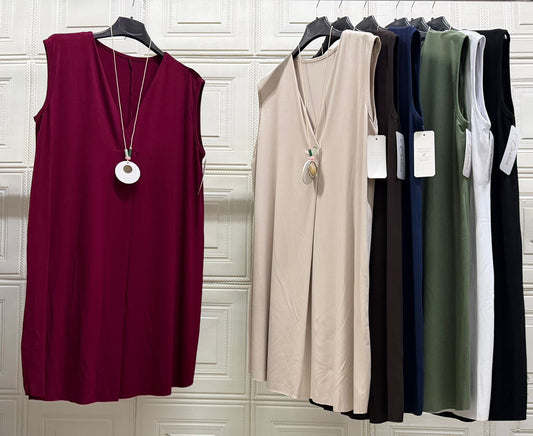 MAGLIA CURVY LOS SANTOS CON COLLANA
