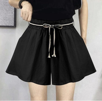 PANTALONCINO CON CINTURINO A FUNE E PERLINE
