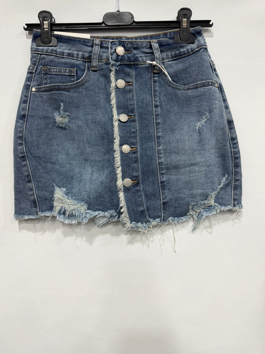 PANTAGONNA DI JEANS STRAPPATO CON SERIE DI BOTTONI
