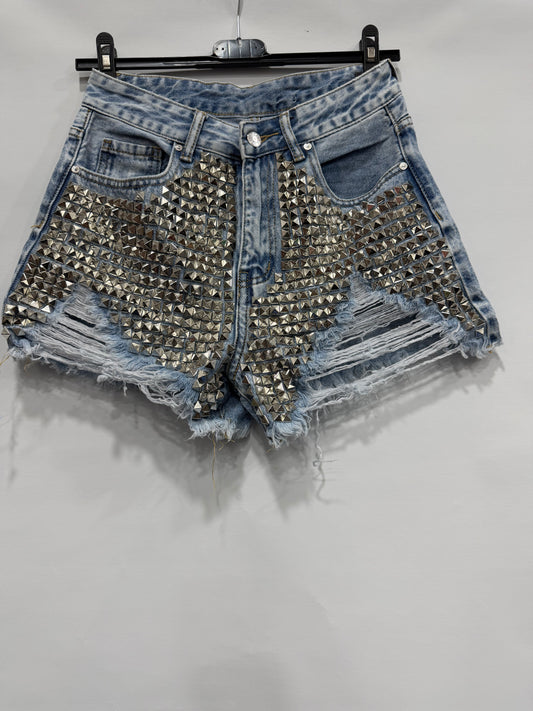 PANTALONCINO STRAPPATO CON BORCHIE ART.H3082
