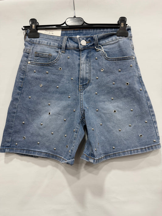 PANTALONCINO DI JEANS CON SFORI E BORCHIE