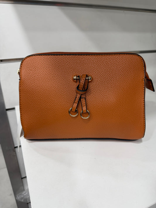 BORSA A TRACOLLA CON ANELLINI