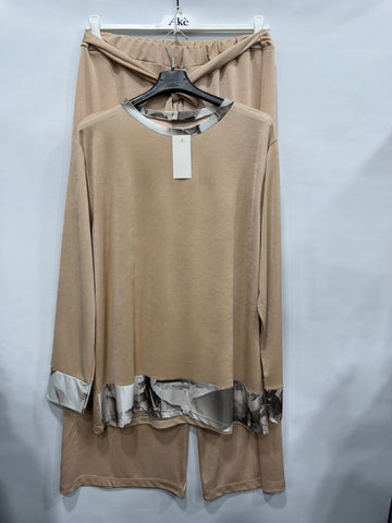 COORDINATO CURVY CON FANTASIA MANICHE