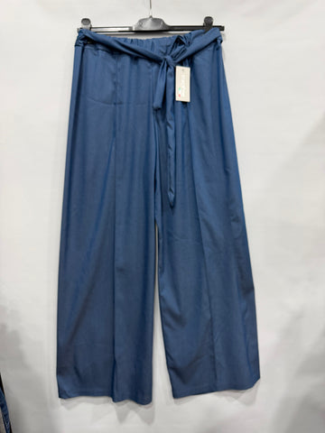 PANTALONE A PALAZZO CURVY CON FASCIA A CINTURA