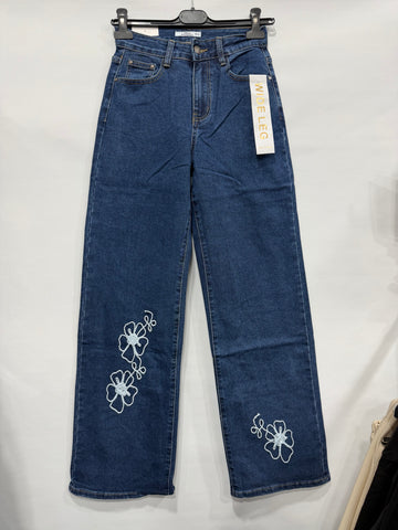 JEANS A PALAZZO CON ROSA CUCITO