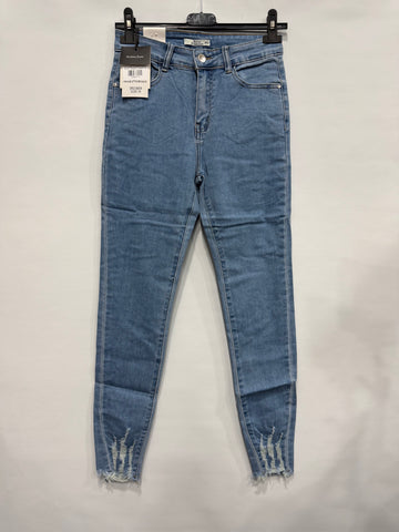 JEANS CHIARO CON STRAPPI IN CAVIGLIA ART D4355