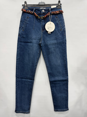 JEANS CON CINTURINO A COLORI