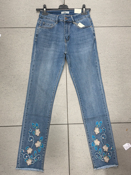 JEANS SKINNY CON FIORI RICAMATI IN CAVIGLIA ART.H2868-N