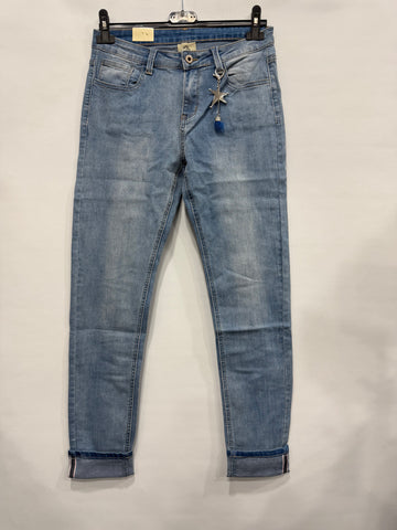JEANS SKINNY CON STELLA COWBOY ART.H356-1