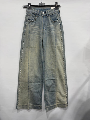 JEANS A PALAZZO CON BORCHIE NEI LATI E TASCHE ART.Z6361