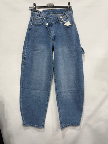 JEANS BALLOON CON CHIUSURE ASSIMETRICHE ART.FX834
