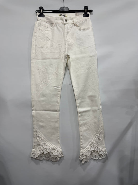 JEANS SKINNY WHITE CON PIZZO IN CAVIGLIA ASSIMETRICO ART.H2617-OW