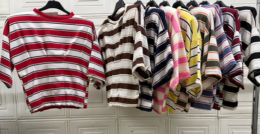 MAGLIA A RIGHE VINTAGE CON SPALLINE