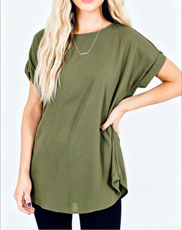 MAGLIA LUNGA CURVY CON COLLANA VINTAGE