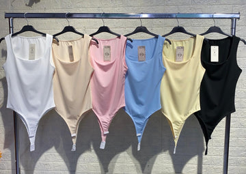 BODY CON SCOLLO A QUADRO