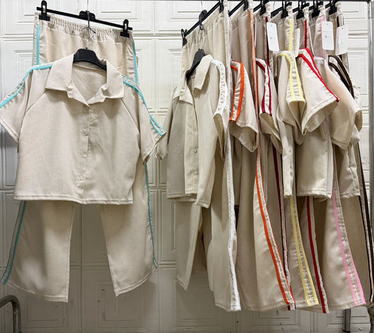 COORDINATO BEIGE CON BANDE A COLORI