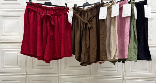 PANTALONCINO LEGGERO CON CINTURINO NODATO